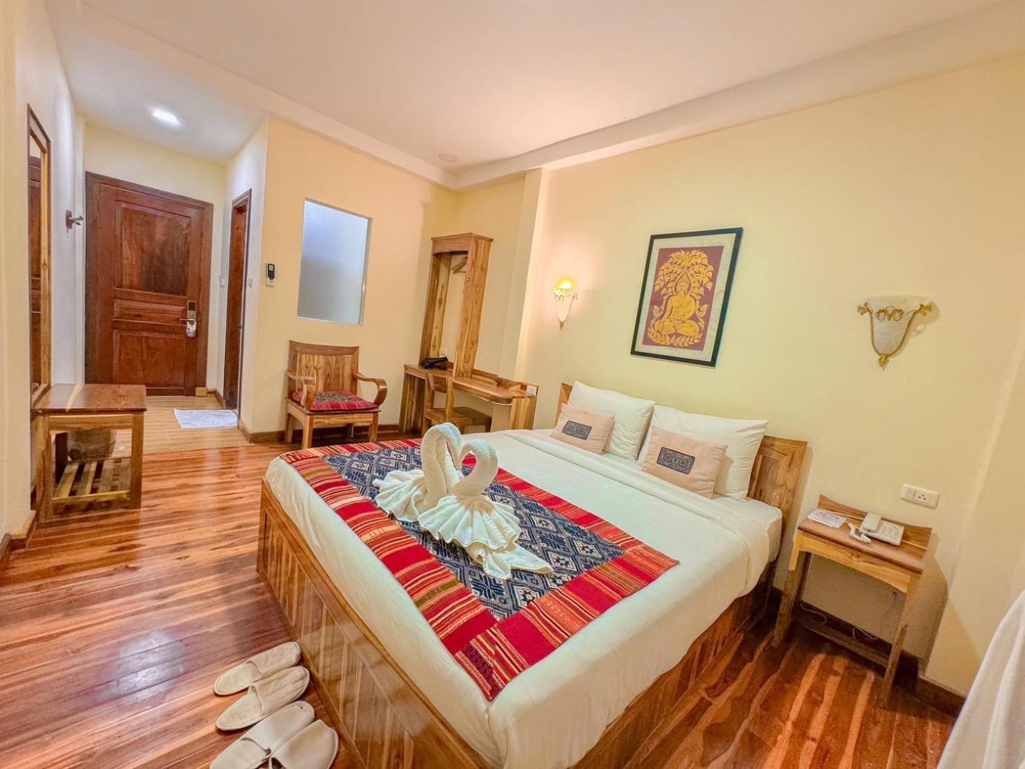 Luang Phasouk Hotel 루앙프라방 외부 사진