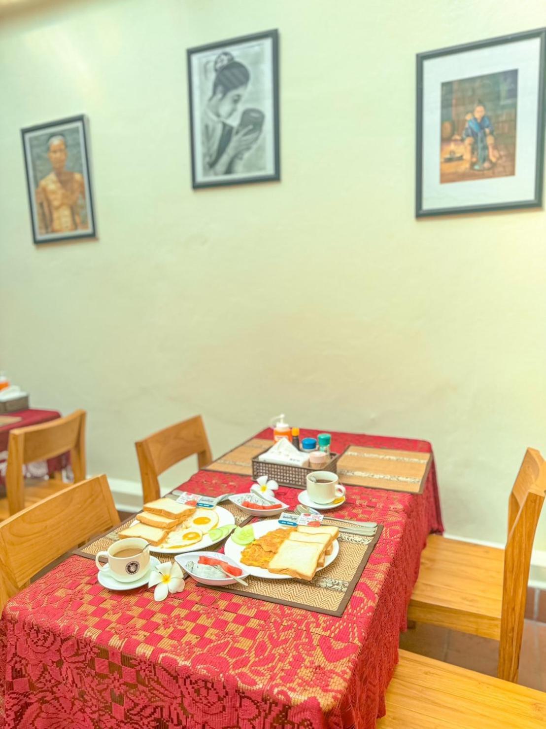 Luang Phasouk Hotel 루앙프라방 외부 사진
