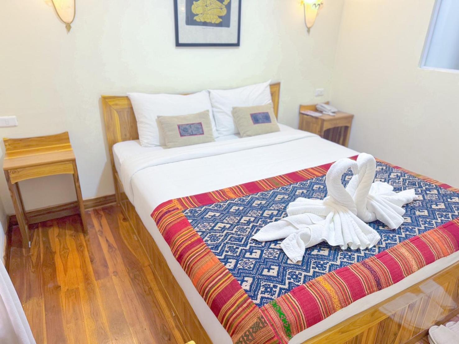 Luang Phasouk Hotel 루앙프라방 외부 사진