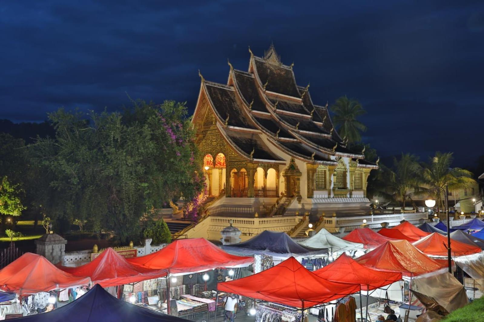 Luang Phasouk Hotel 루앙프라방 외부 사진